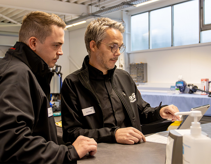 KLEIN die Einweihung der neuen Werkstatt für den Technischen Service KLEIN die Einweihung der neuen Werkstatt für den Technischen Service